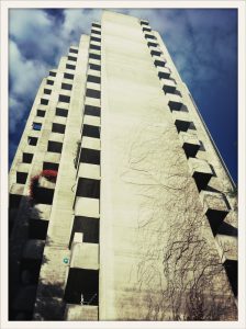 Triemli Tower. Façade et balcons.