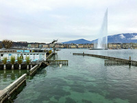 Les Bains des Pâquis, Genève, jet d'eau