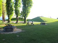 Pyramides de Vidy, Lausanne. Piste de pétanque