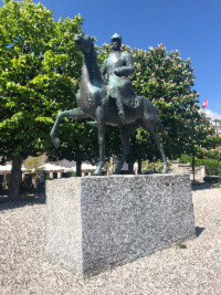 Statue équestre du Général Guisan, Lausanne