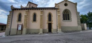 Vue latérale église Saint-Roch Diémoz