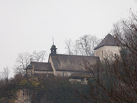 Château du Vorbourg situé sur la lèvre sud-ouest de la cluse du Vorbourg à Delémont.